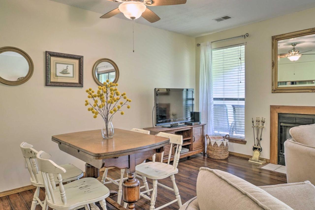 Pet-Friendly Branson Retreat With Pool And Golf Access Apartment Luaran gambar