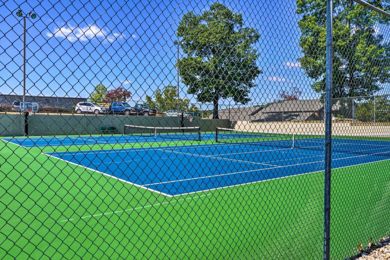 Pet-Friendly Branson Retreat With Pool And Golf Access Apartment Luaran gambar
