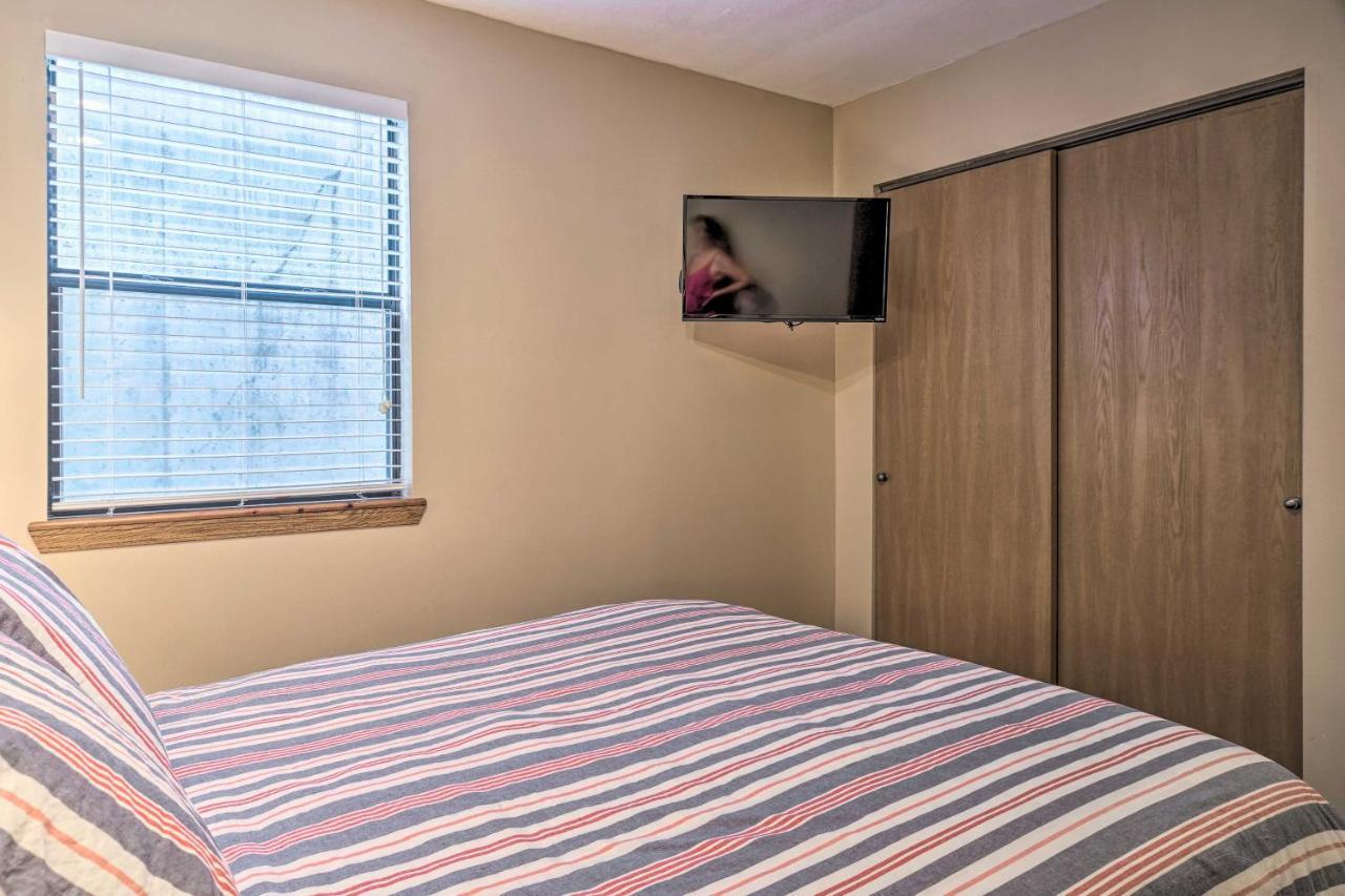 Pet-Friendly Branson Retreat With Pool And Golf Access Apartment Luaran gambar